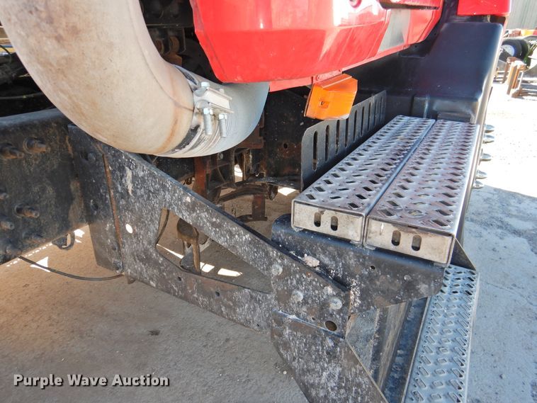 image for item DG1497 2009 Mack CXU613  semi truck