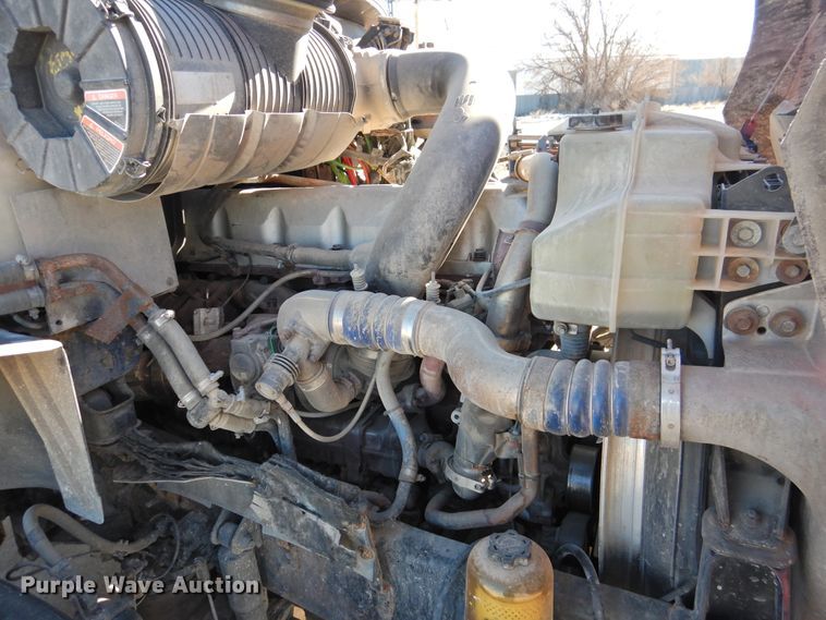 image for item DG1497 2009 Mack CXU613  semi truck