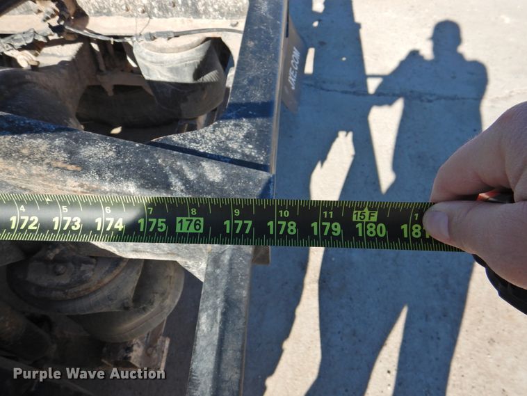 image for item DG1497 2009 Mack CXU613  semi truck