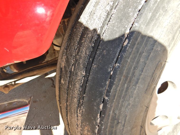 image for item DG1497 2009 Mack CXU613  semi truck