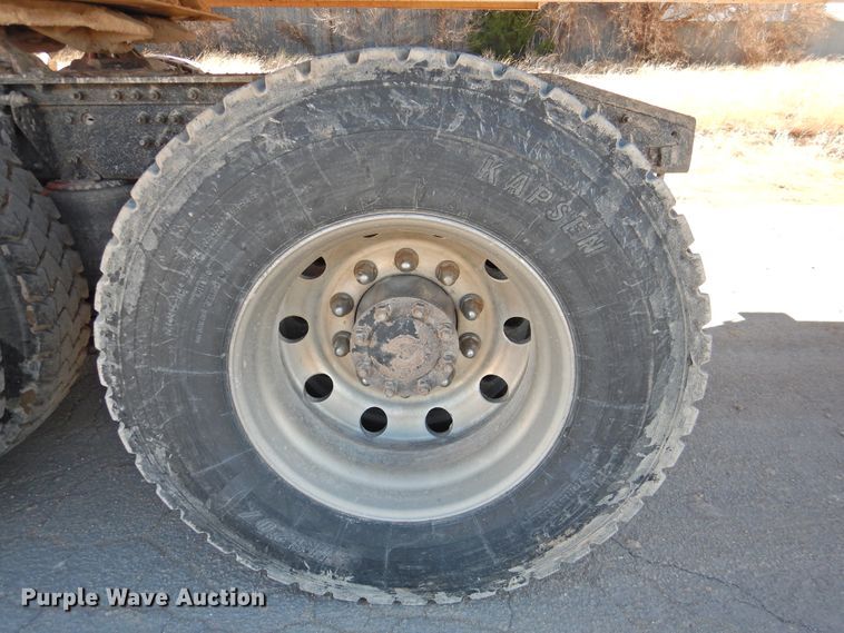 image for item DG1498 2009 Mack CXU613  semi truck