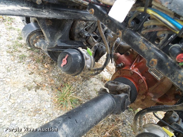 image for item DG2140 2007 Freightliner Business Class M2  semi truck