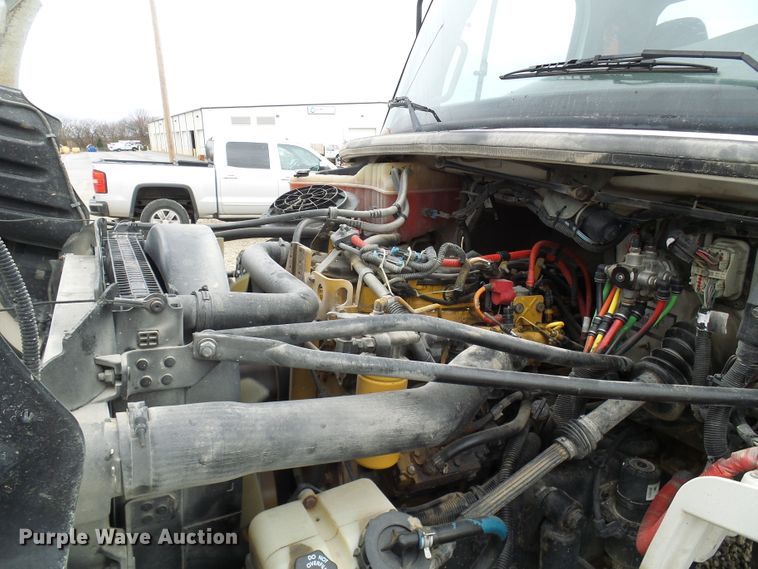 image for item DG2140 2007 Freightliner Business Class M2  semi truck