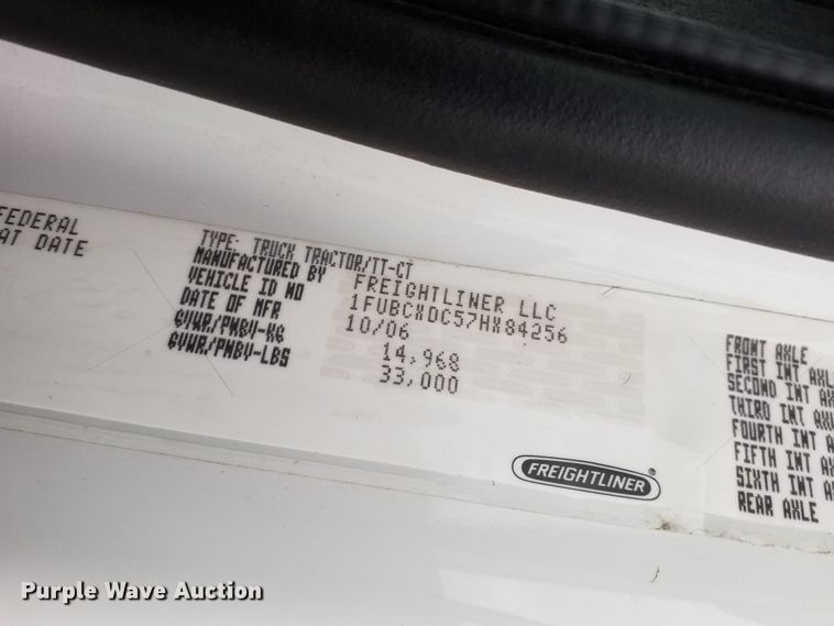 image for item DG2140 2007 Freightliner Business Class M2  semi truck