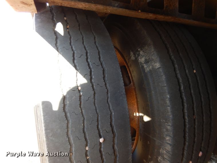 image for item DG4666 1988 Seibert drop deck trailer