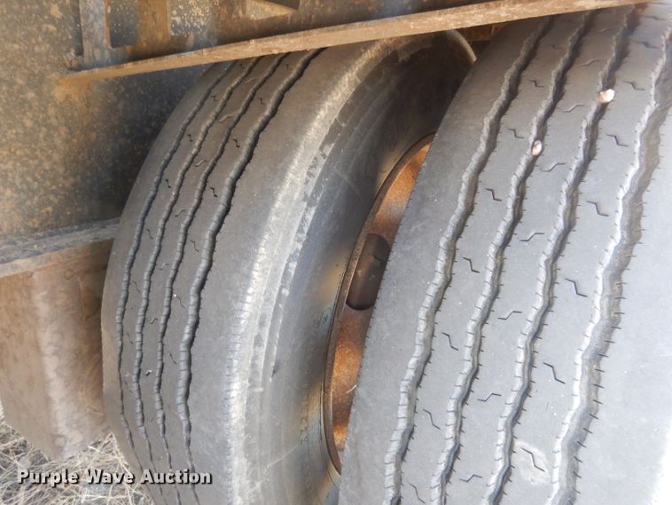 image for item DG4666 1988 Seibert drop deck trailer