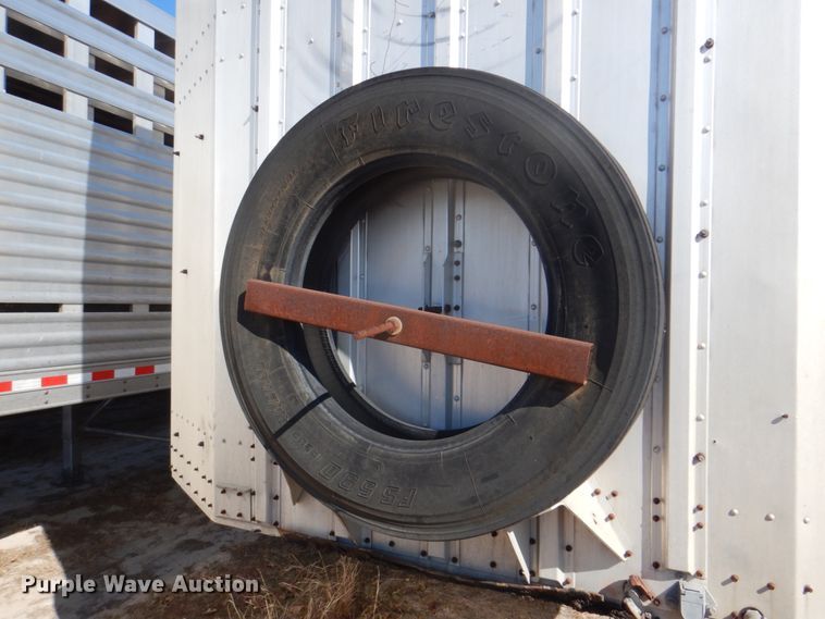 image for item DH5414 1991 Merritt livestock trailer