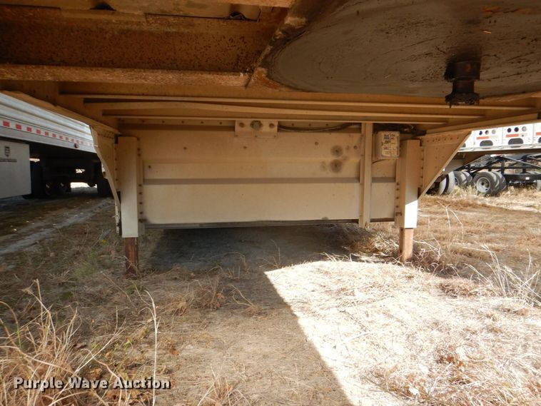 image for item DH5414 1991 Merritt livestock trailer