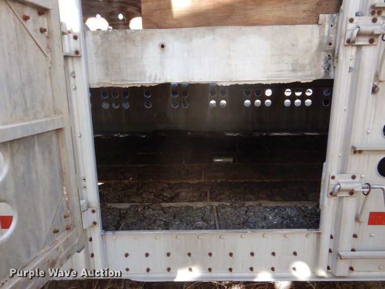 image for item DH5414 1991 Merritt livestock trailer