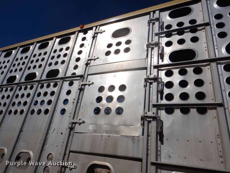 image for item DH5414 1991 Merritt livestock trailer