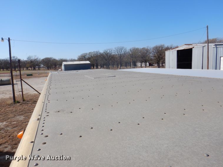 image for item DH5414 1991 Merritt livestock trailer