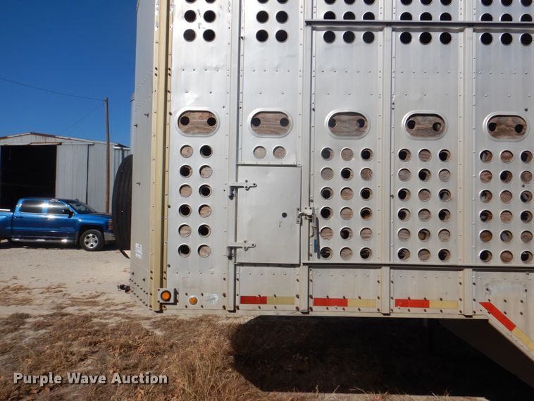 image for item DH5414 1991 Merritt livestock trailer