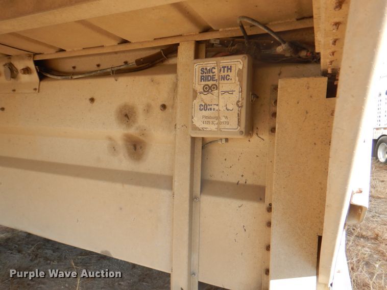 image for item DH5414 1991 Merritt livestock trailer