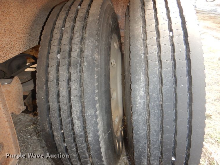 image for item DH5414 1991 Merritt livestock trailer