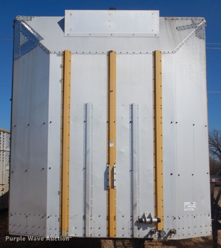 image for item DH5415 2002 Merritt livestock trailer