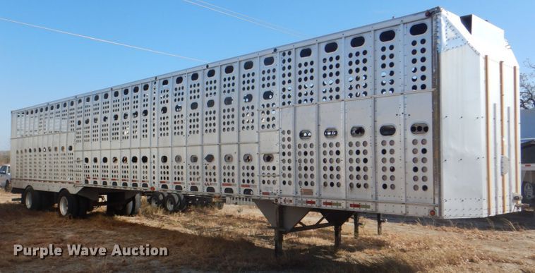 image for item DH5415 2002 Merritt livestock trailer