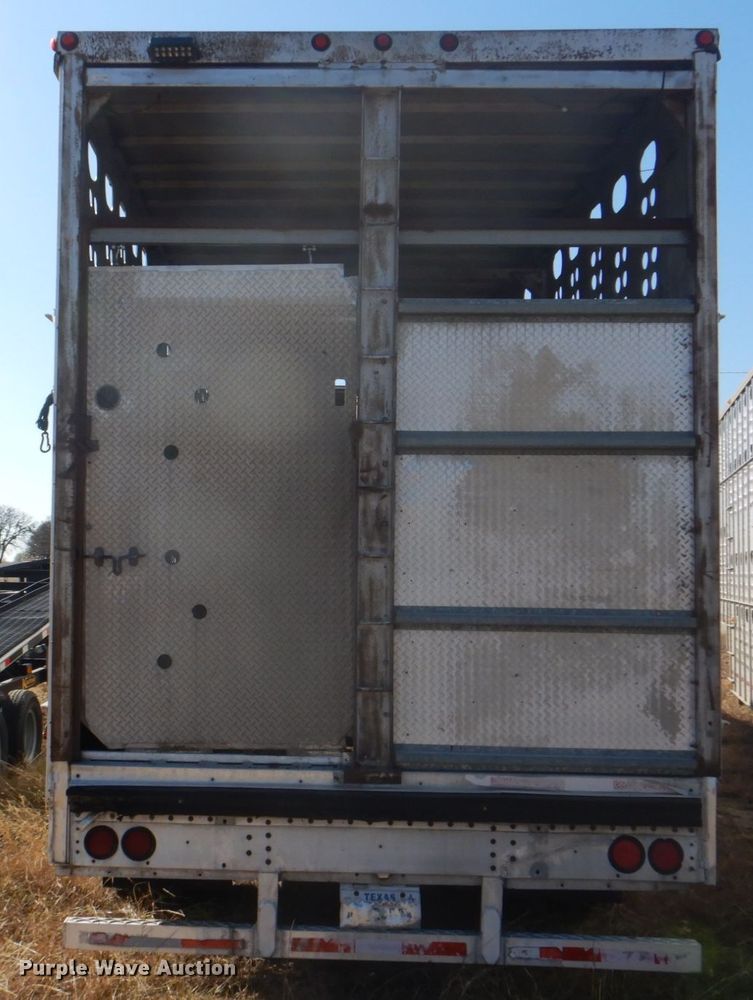 image for item DH5415 2002 Merritt livestock trailer