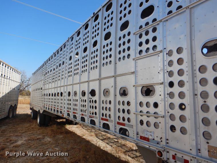 image for item DH5415 2002 Merritt livestock trailer