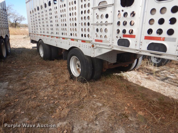 image for item DH5415 2002 Merritt livestock trailer