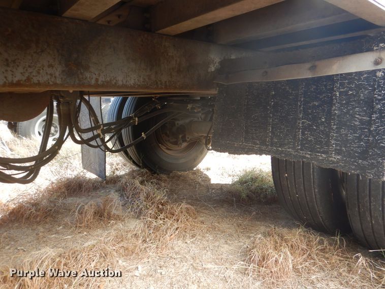 image for item DH5415 2002 Merritt livestock trailer