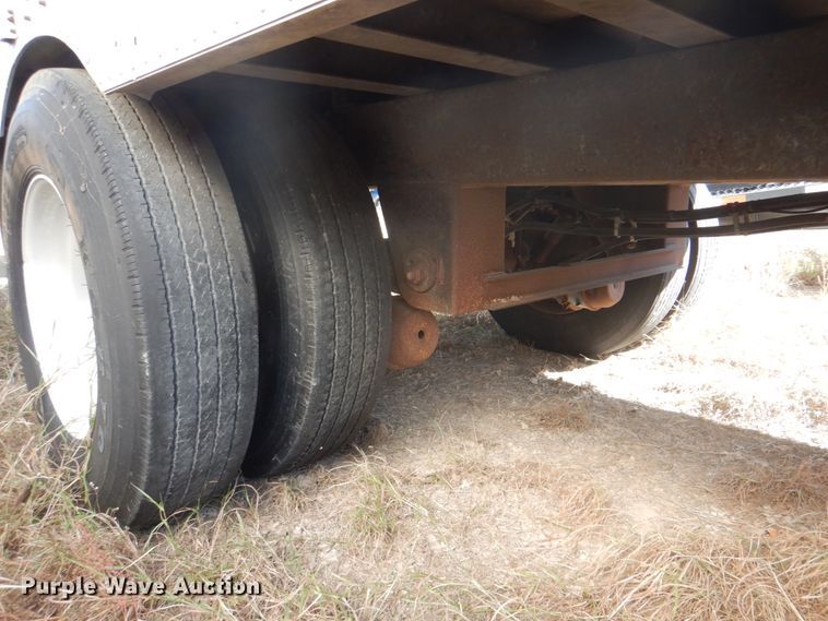 image for item DH5415 2002 Merritt livestock trailer