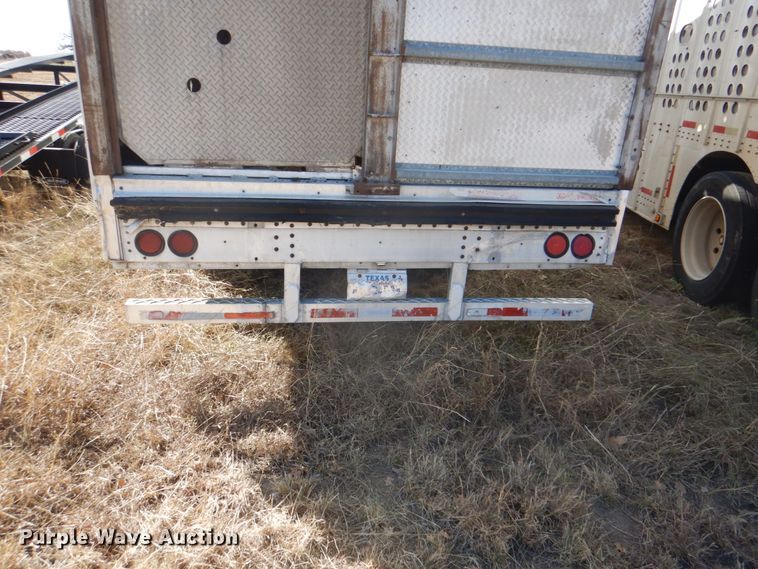 image for item DH5415 2002 Merritt livestock trailer