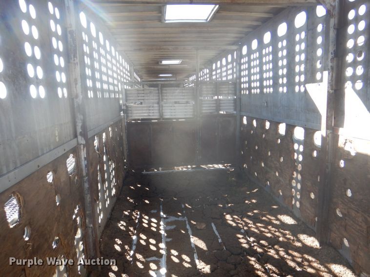 image for item DH5415 2002 Merritt livestock trailer
