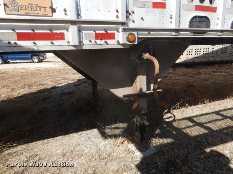 image for item DH5415 2002 Merritt livestock trailer