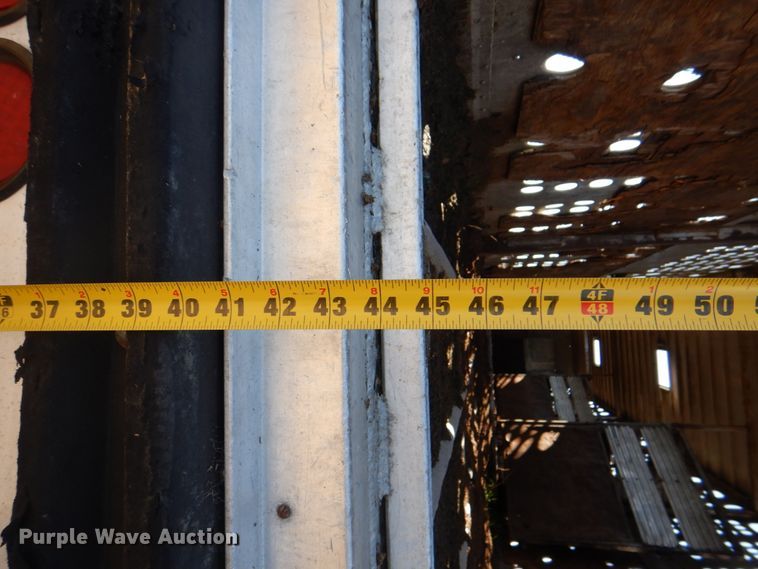 image for item DH5415 2002 Merritt livestock trailer