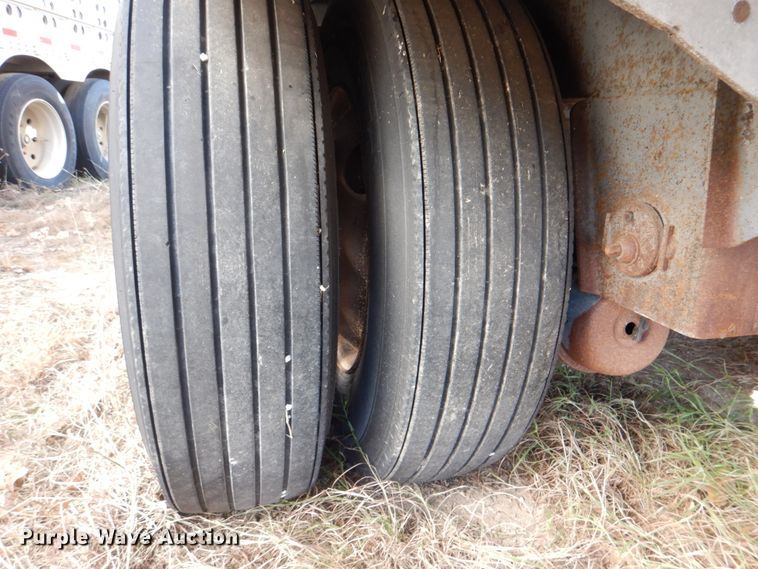 image for item DH5415 2002 Merritt livestock trailer