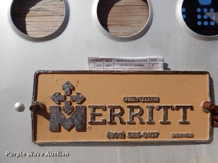 image for item DH5415 2002 Merritt livestock trailer
