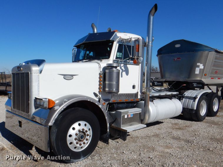 image for item DH5417 1995 Peterbilt 378  semi truck
