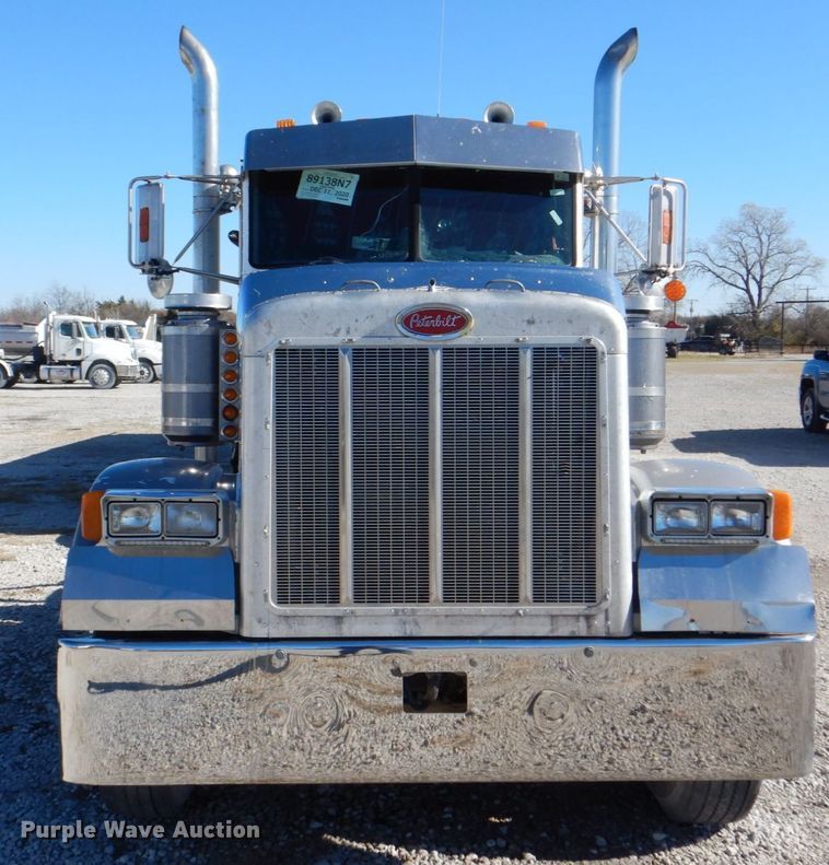 image for item DH5417 1995 Peterbilt 378  semi truck