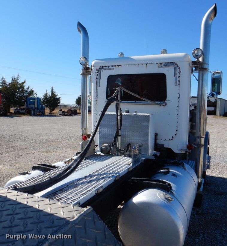 image for item DH5417 1995 Peterbilt 378  semi truck