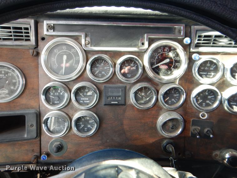 image for item DH5417 1995 Peterbilt 378  semi truck