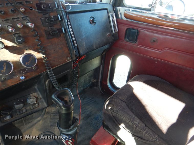 image for item DH5417 1995 Peterbilt 378  semi truck