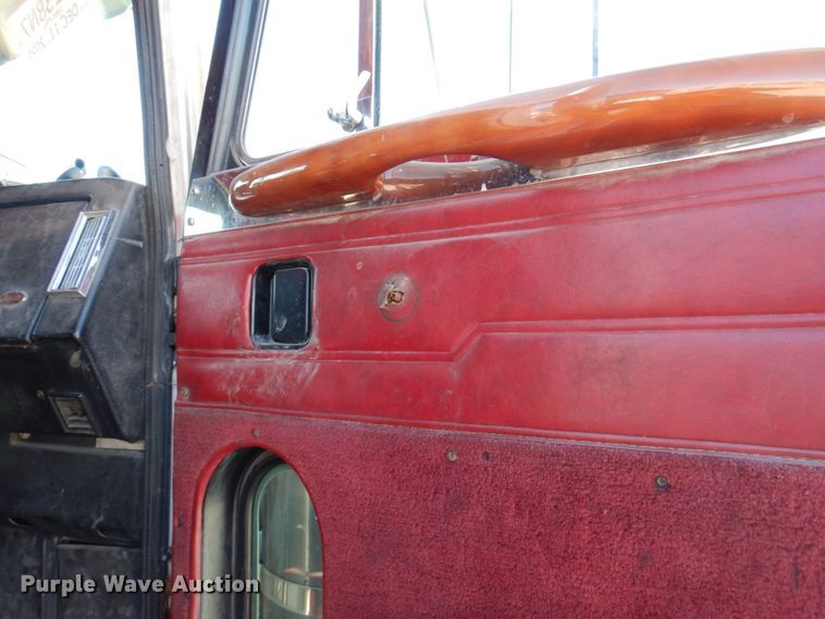 image for item DH5417 1995 Peterbilt 378  semi truck