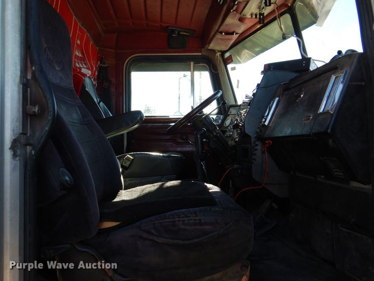 image for item DH5417 1995 Peterbilt 378  semi truck