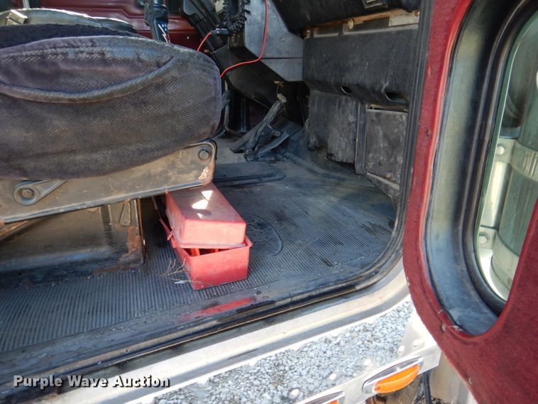 image for item DH5417 1995 Peterbilt 378  semi truck