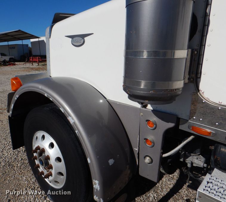 image for item DH5417 1995 Peterbilt 378  semi truck