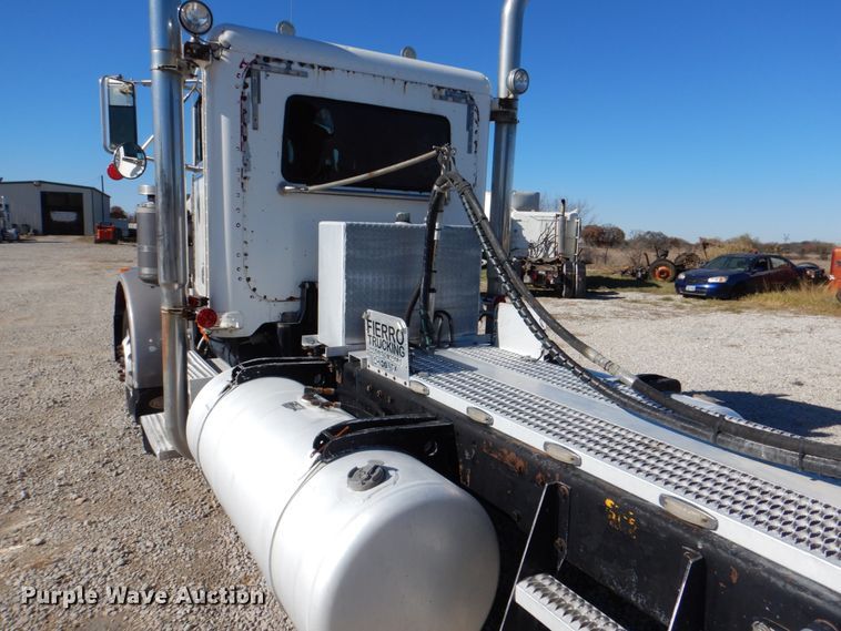 image for item DH5417 1995 Peterbilt 378  semi truck