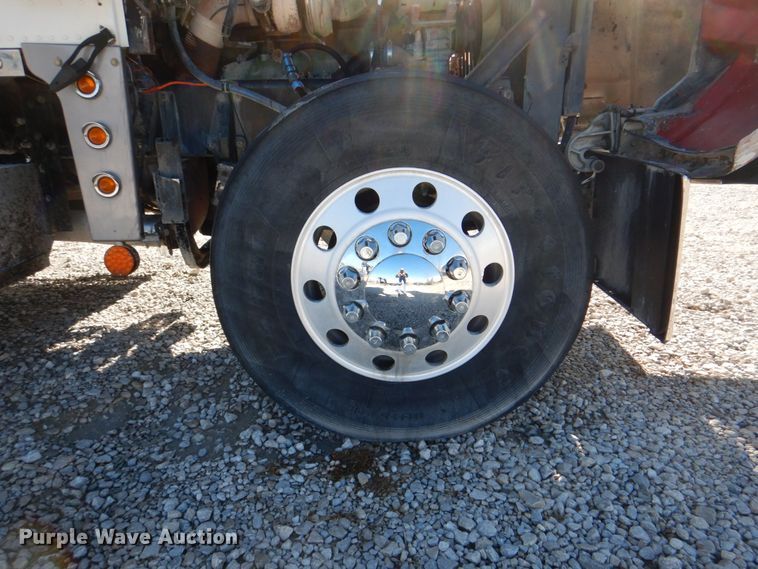 image for item DH5417 1995 Peterbilt 378  semi truck