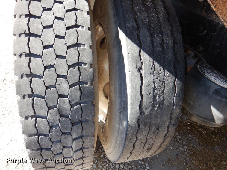 image for item DH5417 1995 Peterbilt 378  semi truck