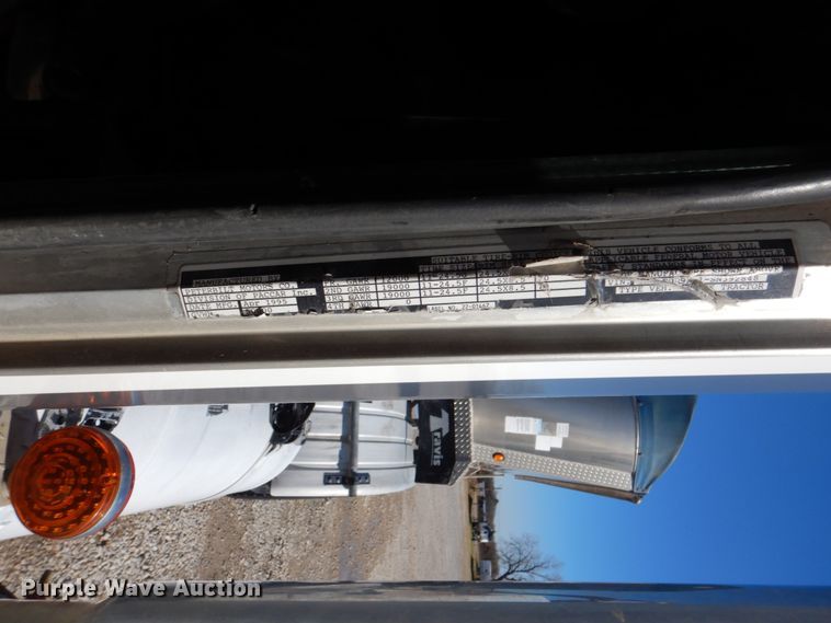 image for item DH5417 1995 Peterbilt 378  semi truck