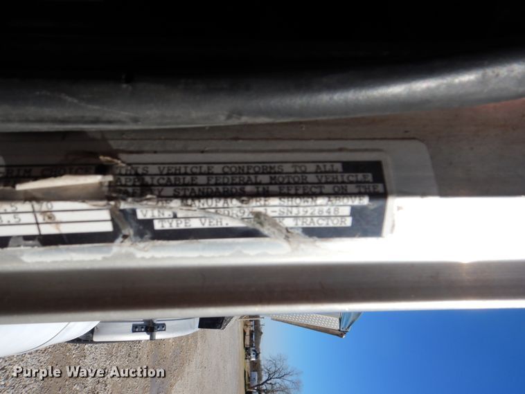 image for item DH5417 1995 Peterbilt 378  semi truck