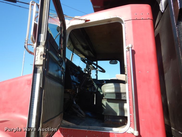 image for item DI1007 1997 Kenworth T800  dump truck
