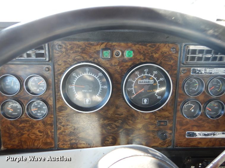 image for item DI1007 1997 Kenworth T800  dump truck