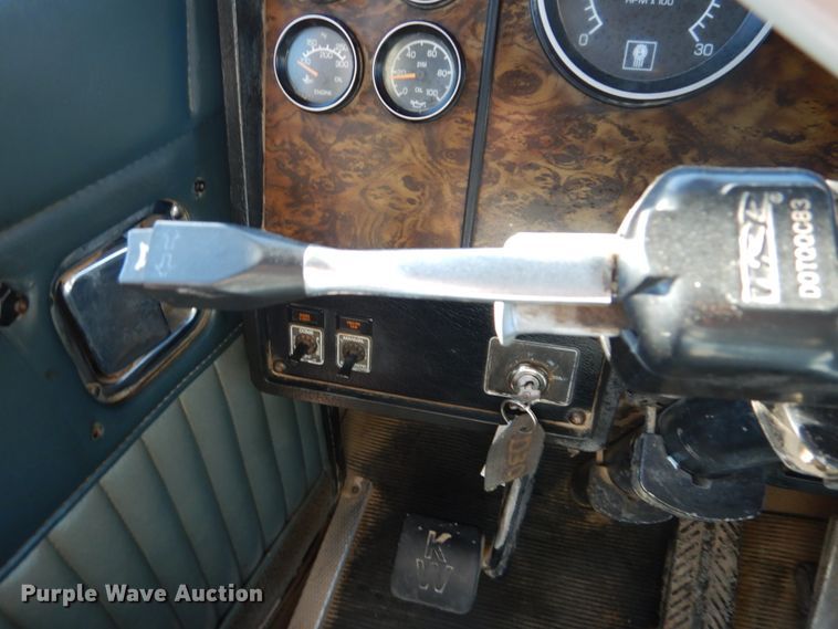 image for item DI1007 1997 Kenworth T800  dump truck