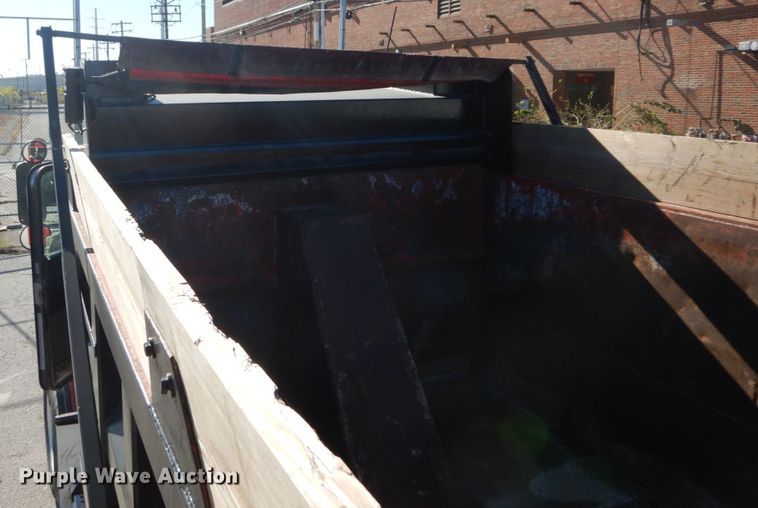 image for item DI1007 1997 Kenworth T800  dump truck