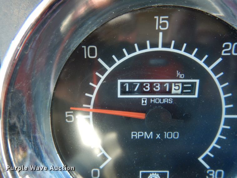 image for item DI1010 2005 Kenworth T800  semi truck with crane